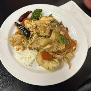 Pad cashew chicken