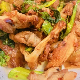 Pad Ki Mao (Drunken Noodles) with Chicken $9.95