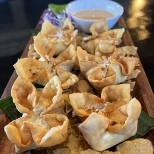 Crab rangoons