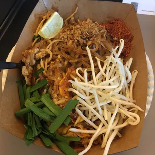 Chicken pad thai