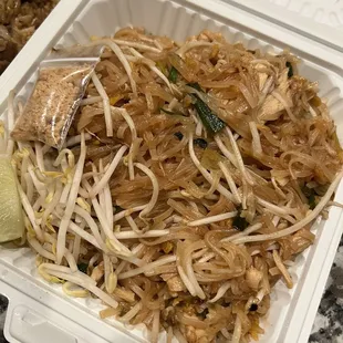 Chicken Pad Thai