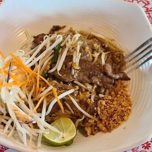 Pad Thai with beef