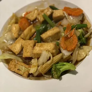 Vegetables and cabbage with tofu