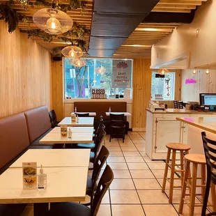 sushi and sashimi, interior