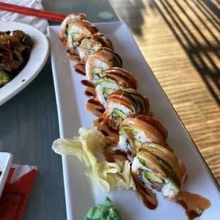 THAI LUCKY ROLL OMGEEEE delish!