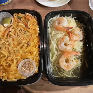 Pad Thai w Shrimp 5/5 Papaya Salad w Shrimp 5/5