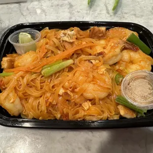 Pad Thai with prawns