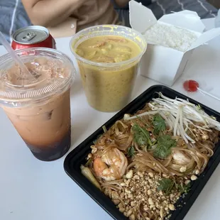 Pad Thai, yellow curry, Thai tea