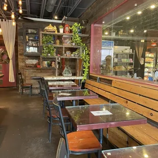 sushi and sashimi, interior
