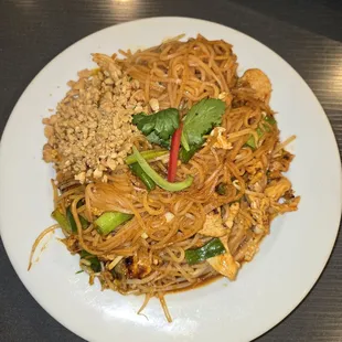 Pad Thai with chicken, good