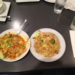 ST8. Pad Pak with Peanut Sauce
