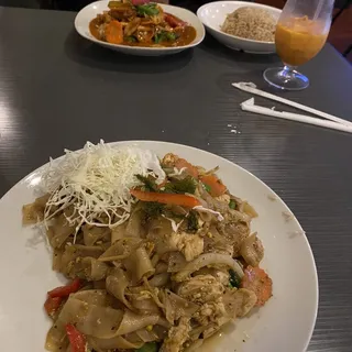 GF21. Drunken Noodles