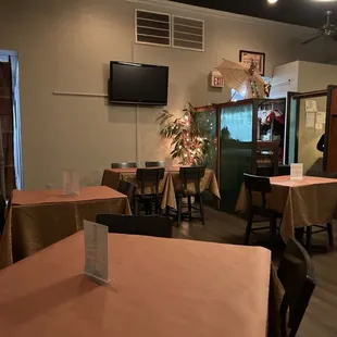More of the dining area... the calm before the storm...