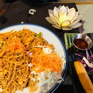 Pad Thai &amp; Spring Roll