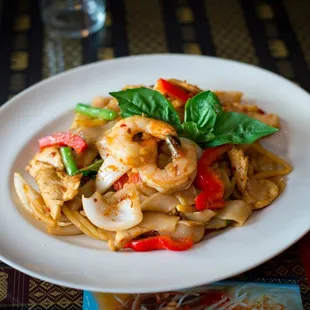 Thai Moon Kee Mao Noodle (a.k.a Drunken Noodle)