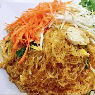 Glass Noodles Pad Thai w/bean thread noodles (woon sen) delicately tasty and texture.. YUMMM!!