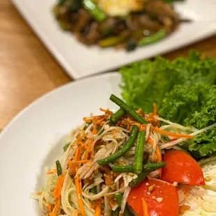 Mango Sticky Rice (IG: @foodfeasters)