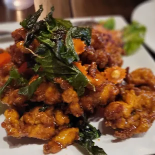 Crispy basil chicken