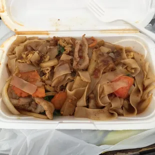 Pad kee Mao lunch portion.