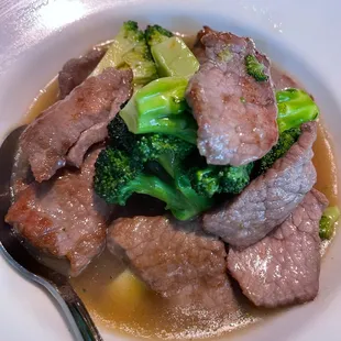 Beef with broccoli