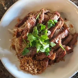 Garlic Beef Noodle