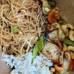 Cashew chicken with pad thai and steamed rice combo