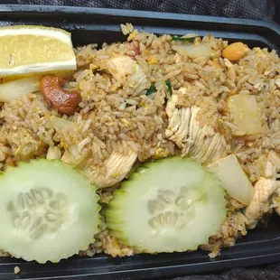 Pineapple fried rice with chicken