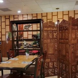 Love the shelves with antiques