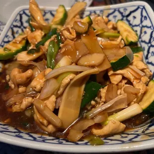 Cashew chicken