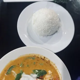 Panang Curry &amp; Pad Thai