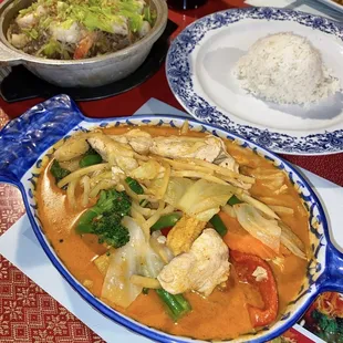 Pineapple chicken curry and clay pot combination