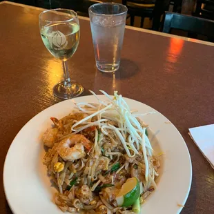 Best pad Thai! Love this spot.