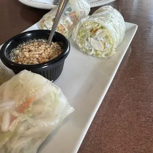 Delicious salad rolls with peanut sauce