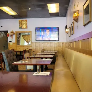 sushi and sashimi, interior