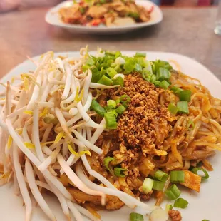 Pad thai