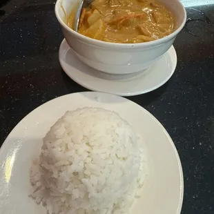 Mussaman Curry with tofu and rice