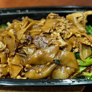 Pad See Ew with Beef (Takeout)