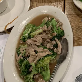 Chicken With Broccoli