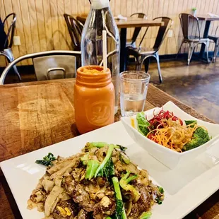 Pad See Eaw beef lunch with Thai iced tea