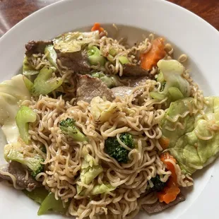 Chow Mein w/Beef