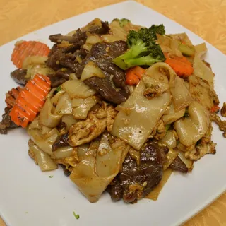 Pad Se Ew Noodles