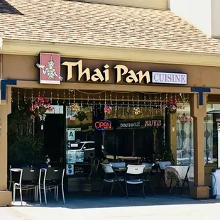 the front of a thai restaurant
