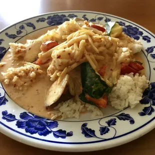 Red Curry with Calamari.....very delicious !