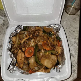 Pad kee mow - chicken