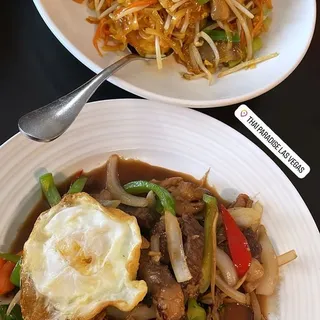 Ribeye Steak Basil Peppercorn with Fried Egg