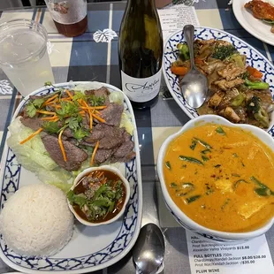 Panama curry, pad se ew, beef tender