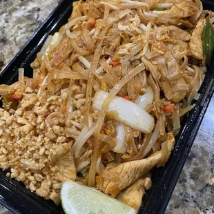 Chicken pad Thai