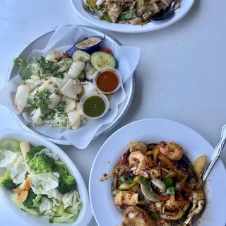 Spicy Seafood Basil Leaves