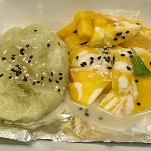 01.31.24 Sweet Sticky Rice w/ Fresh Mango