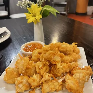 chicken wings and fried chicken, food